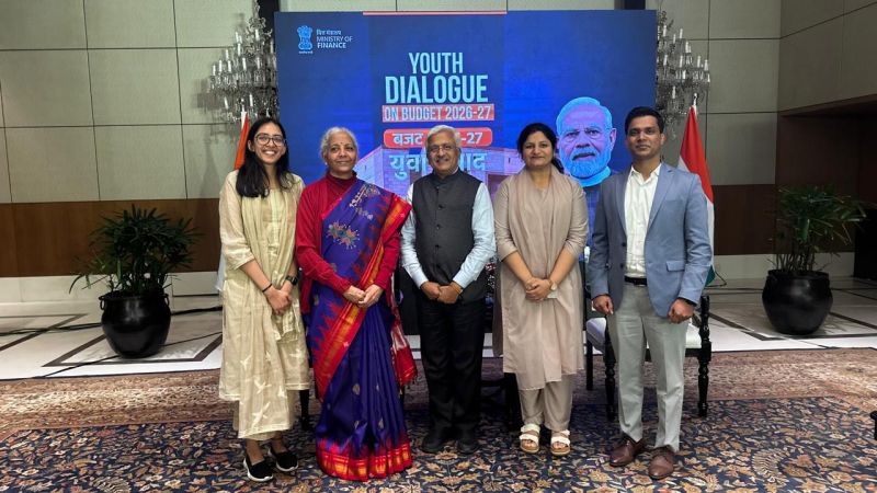 Dr. R. Balasubramaniam, Member-HR, CBC facilitated a Yuva Dialogue between the Hon’ble Finance Minister, Smt. Nirmala Sitharaman, and a diverse group of students
