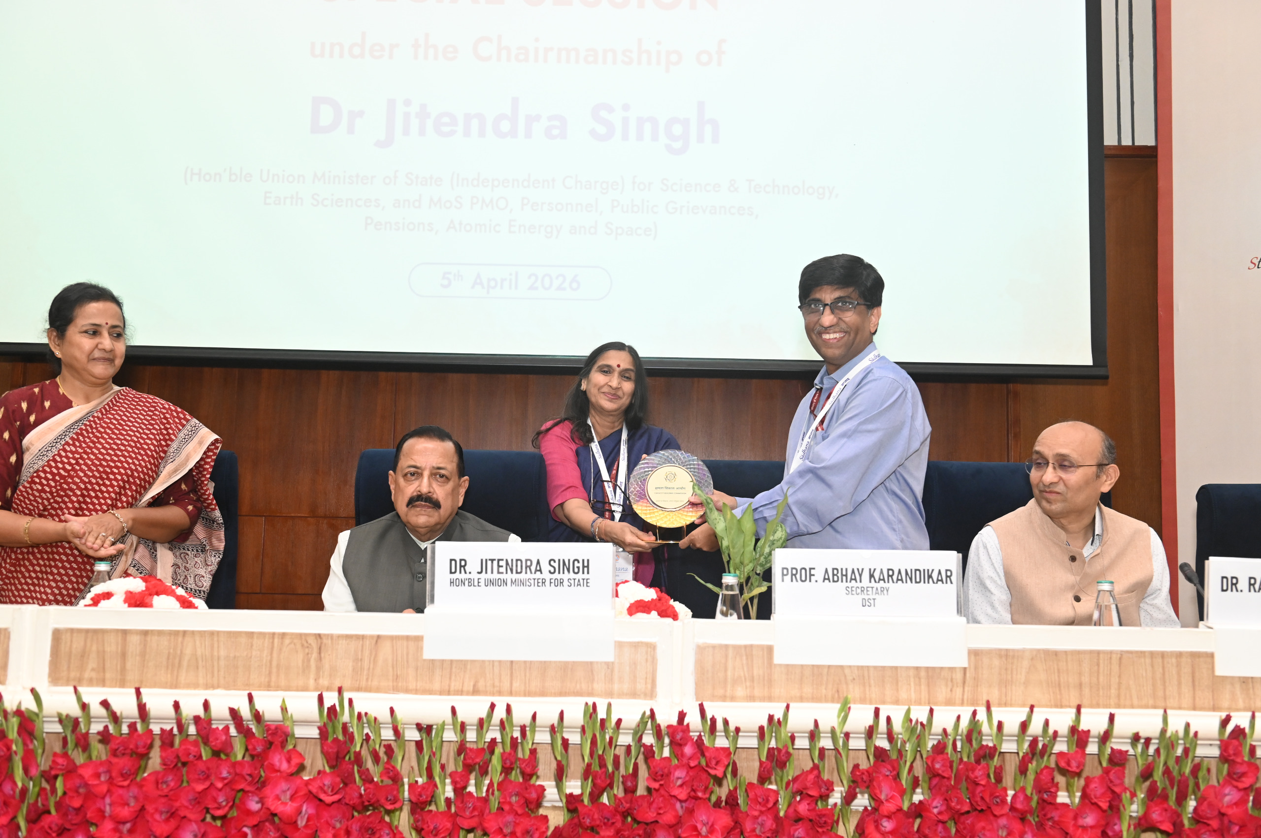 Dr. Jitendra Singh Launches first -ever "Administrative Capacity Building" Programme for Scientists & Academicians Under Mission Karmayogi; aimed to quip academia leaders with governance skills - Image 9