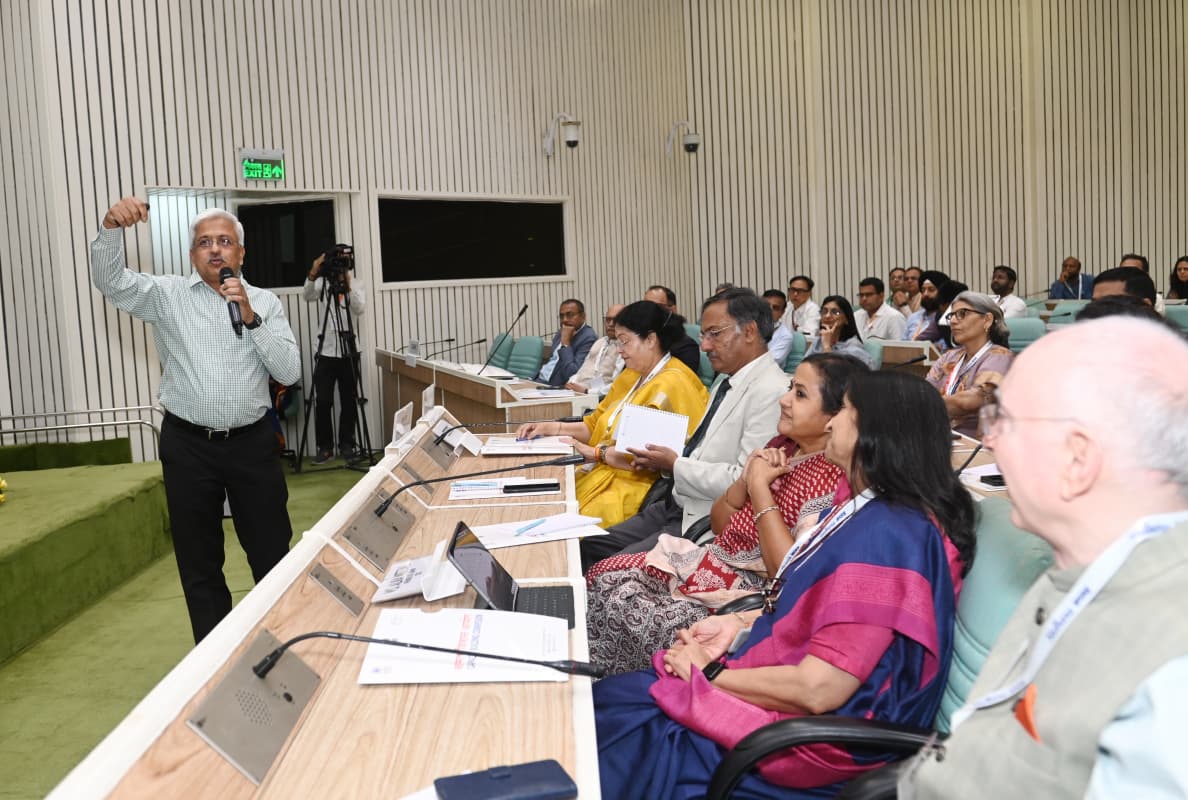 Sādhana Saptah Images