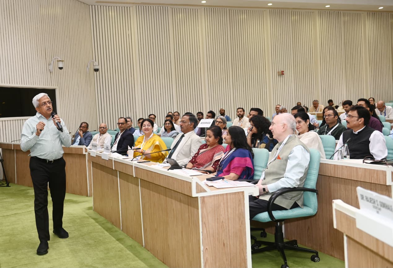 Sādhana Saptah Images